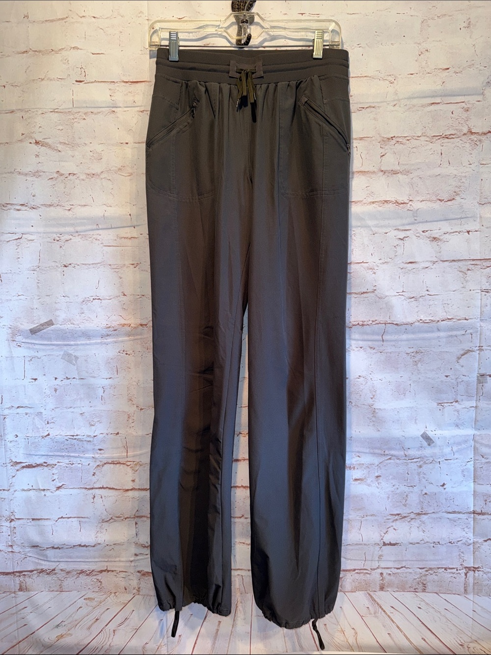 REI women’s S pull on Dark Gray Drawstring Jogger Pants pockets toggle